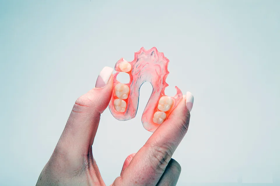 How to Get Rid of Soreness from Valplast Dentures