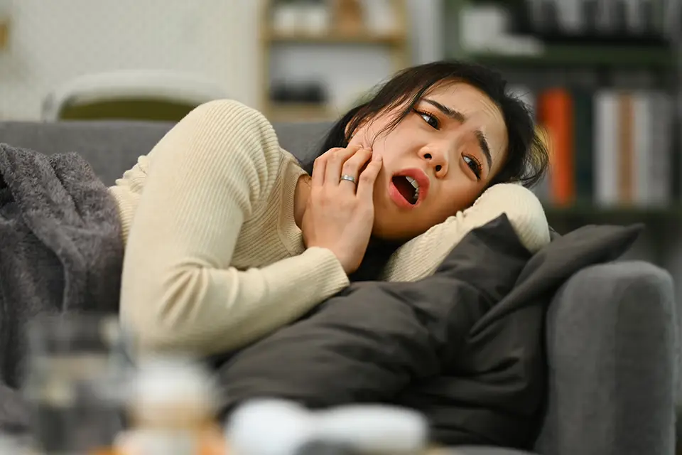 Extreme Tooth Pain Can't Sleep? Here's What You Need to Know