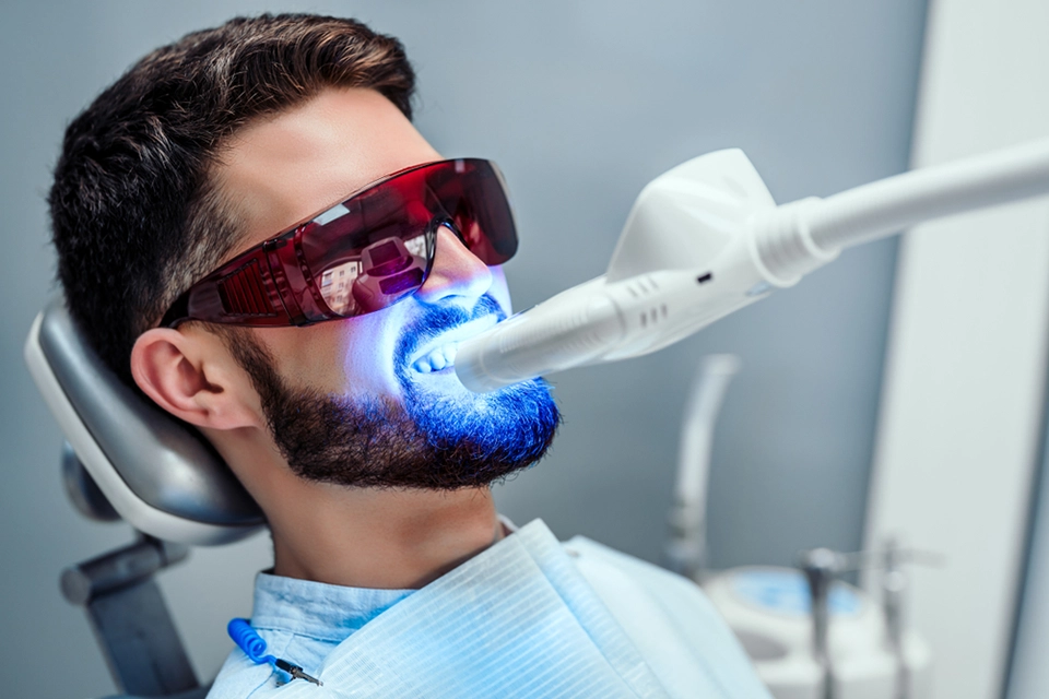 How Does Laser Teeth Whitening Work?