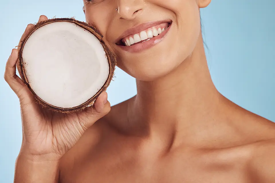 Coconut Oil Teeth Whitening
