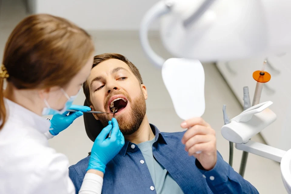 Differences Between Dental Caps and Crowns